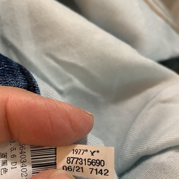 American Eagle Blue Distressed Straight Leg Stretch Denim Shorts  size 28 - Picture 12 of 12